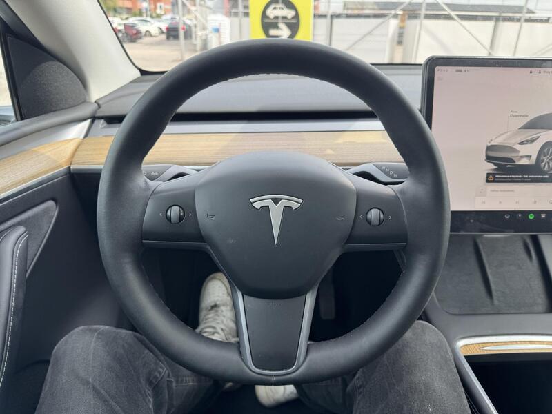 Tesla Model Y vaihtoauto