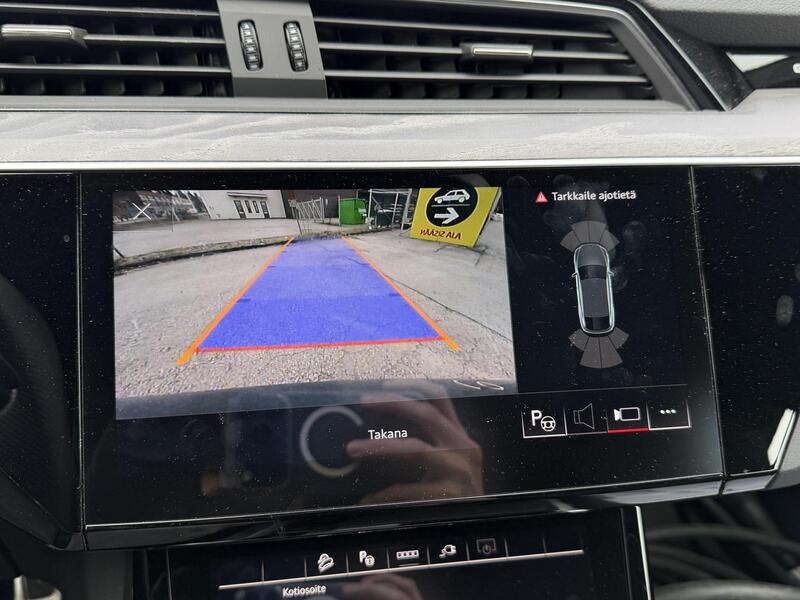 Audi Q8 e-tron vaihtoauto