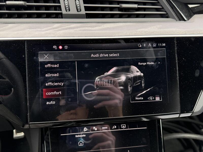 Audi Q8 e-tron vaihtoauto