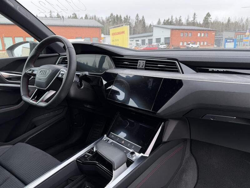 Audi Q8 e-tron vaihtoauto