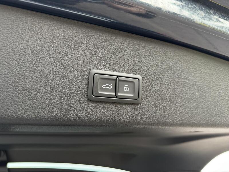 Audi Q8 e-tron vaihtoauto