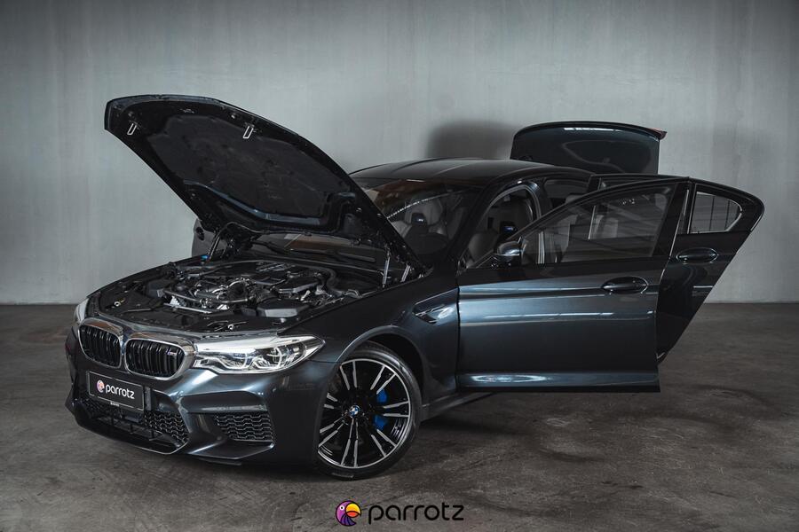 BMW M5 vaihtoauto