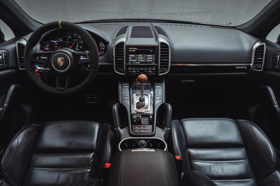 Porsche Cayenne vaihtoauto