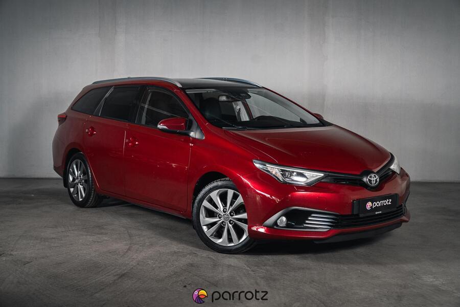 Toyota Auris vaihtoauto