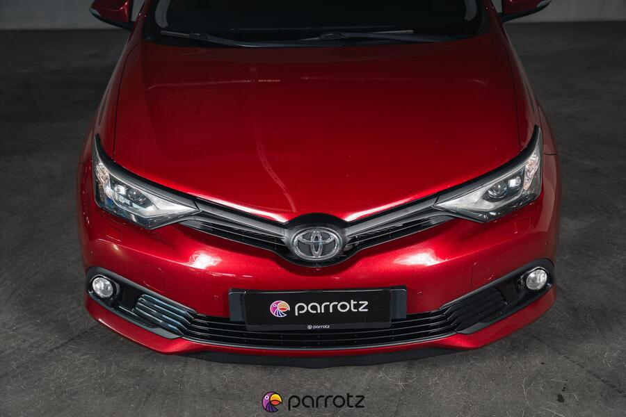 Toyota Auris vaihtoauto