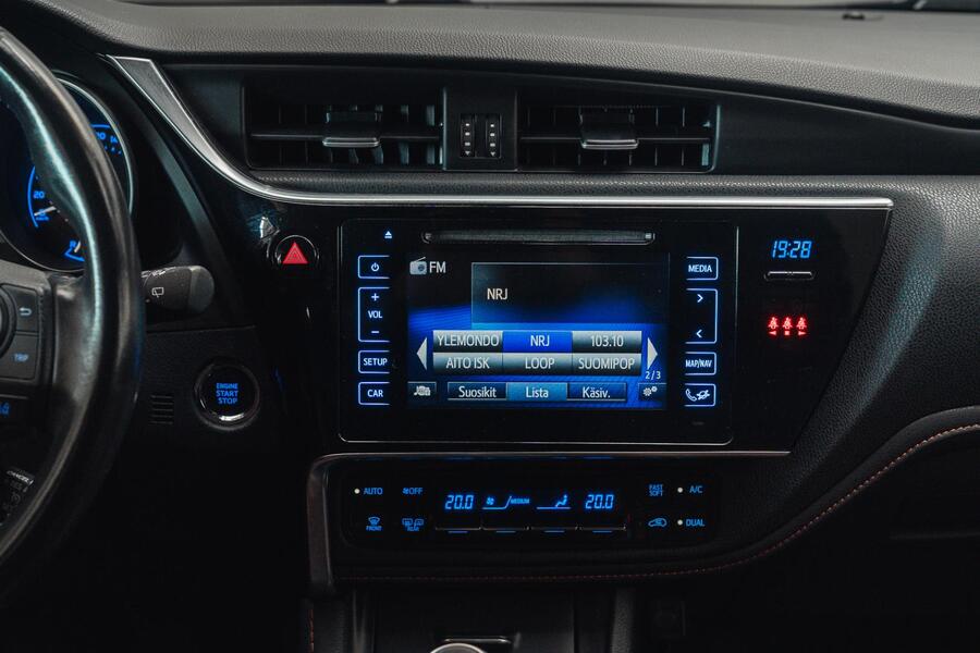 Toyota Auris vaihtoauto