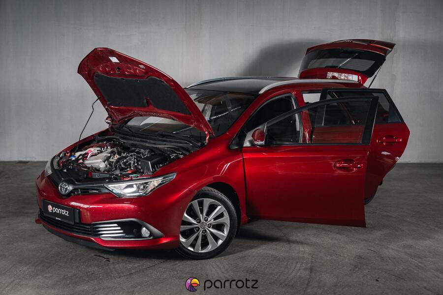 Toyota Auris vaihtoauto