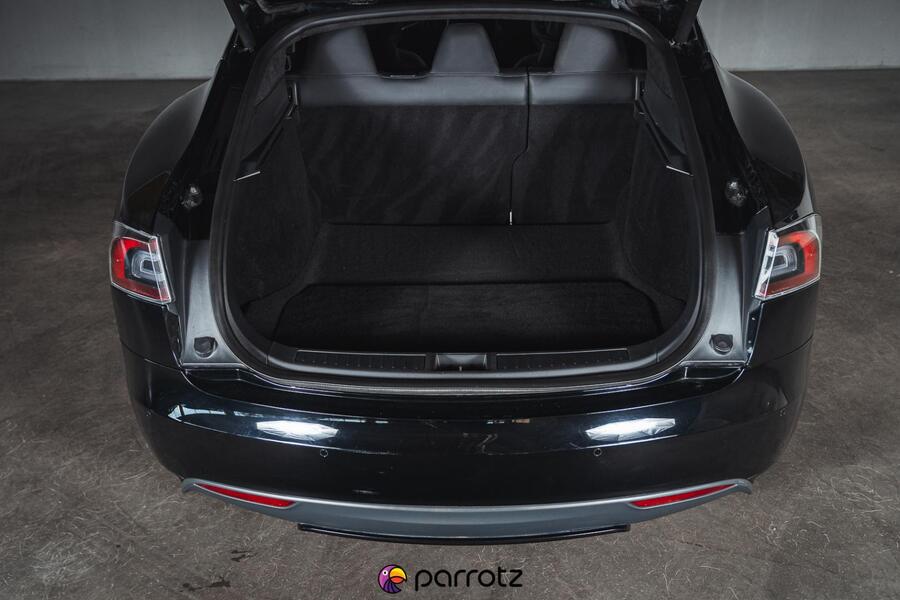 Tesla Model S vaihtoauto