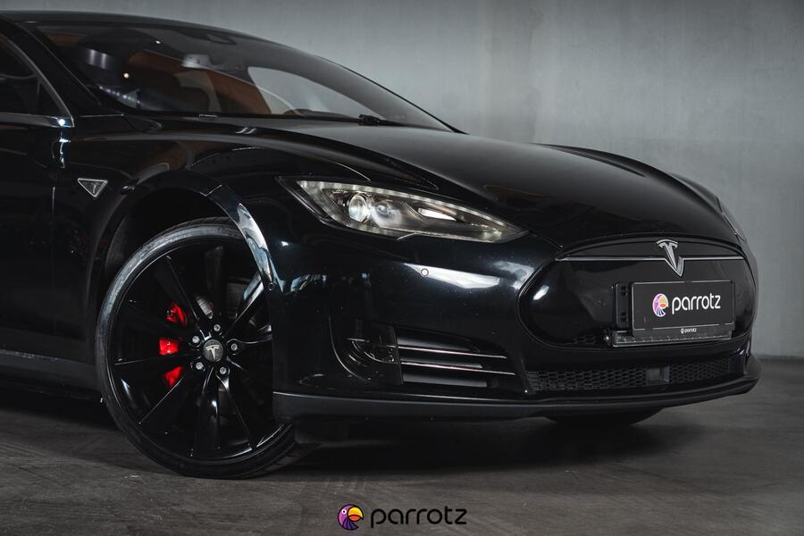 Tesla Model S vaihtoauto