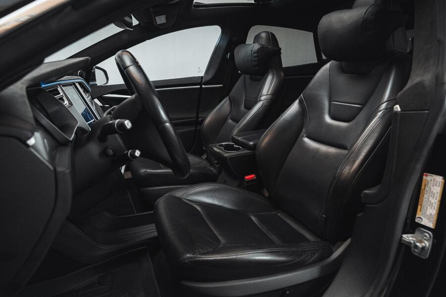 Tesla Model S vaihtoauto