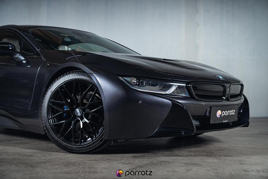 BMW i8 vaihtoauto