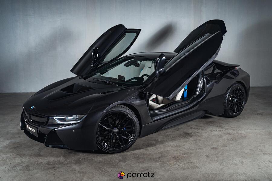 BMW i8 vaihtoauto