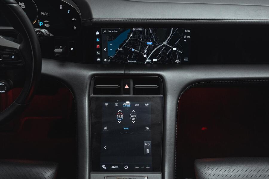 Porsche Taycan vaihtoauto