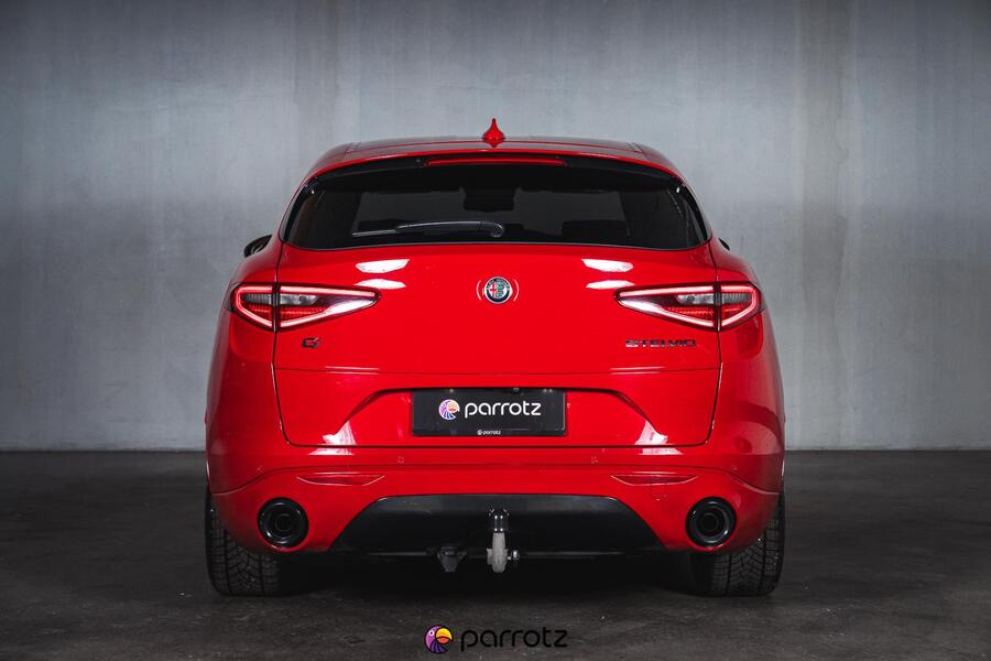 Alfa Romeo Stelvio vaihtoauto
