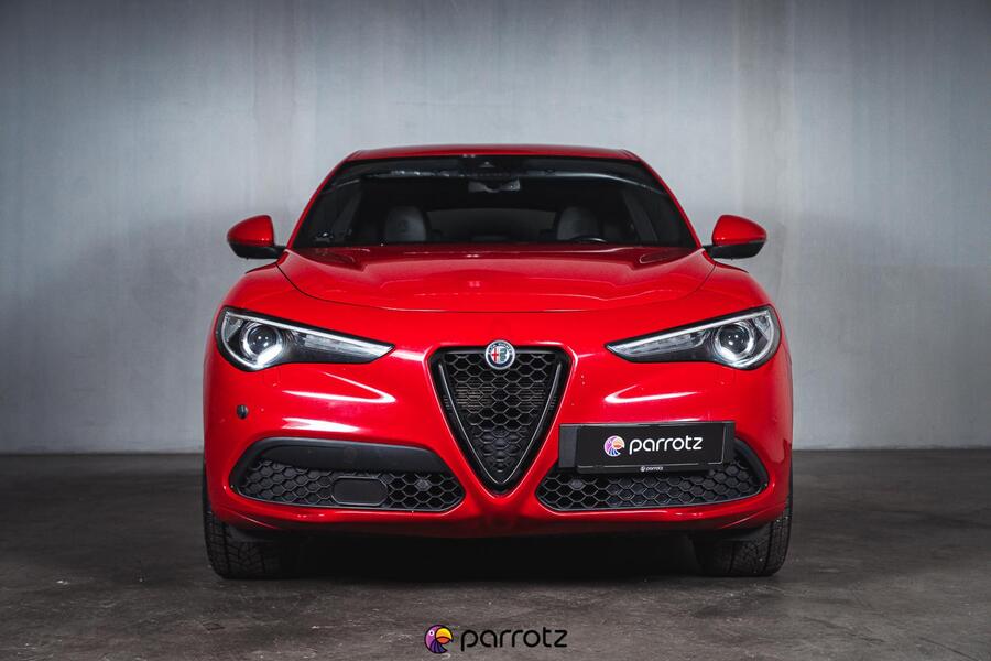 Alfa Romeo Stelvio vaihtoauto