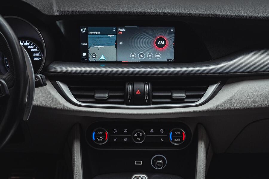 Alfa Romeo Stelvio vaihtoauto