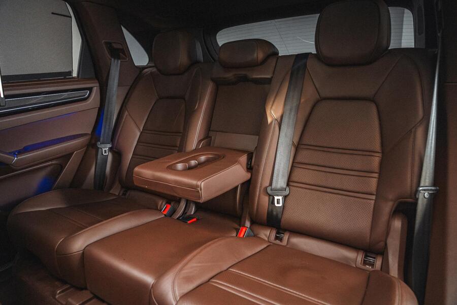 Porsche Cayenne vaihtoauto