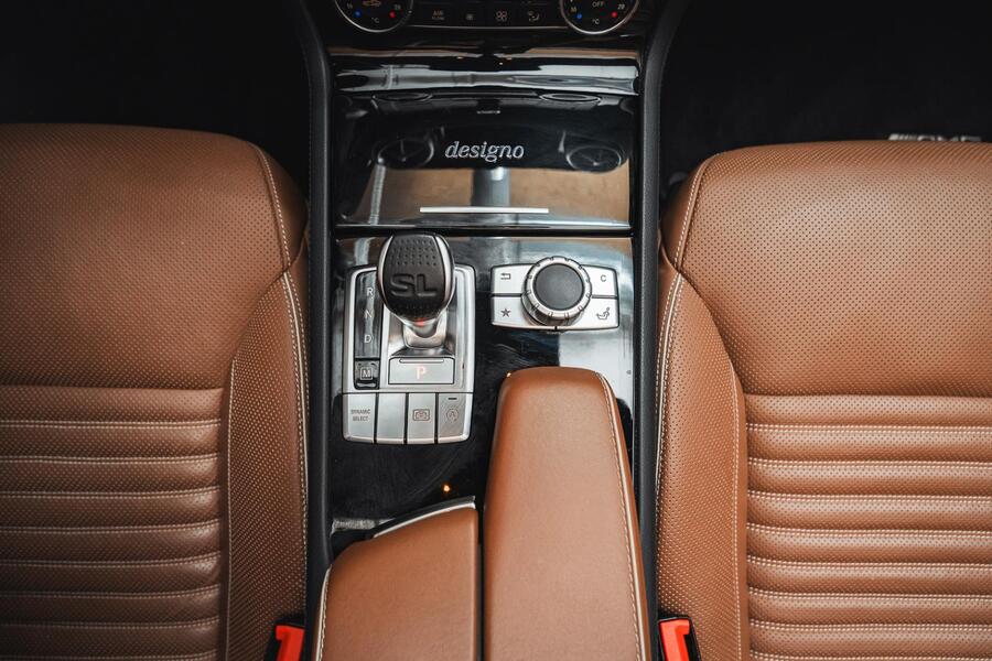 Mercedes-Benz SL vaihtoauto