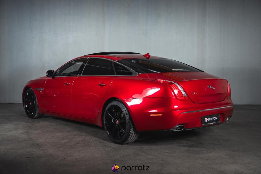 Jaguar XJ vaihtoauto