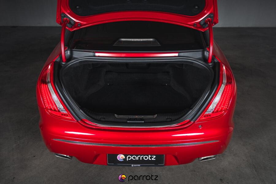 Jaguar XJ vaihtoauto