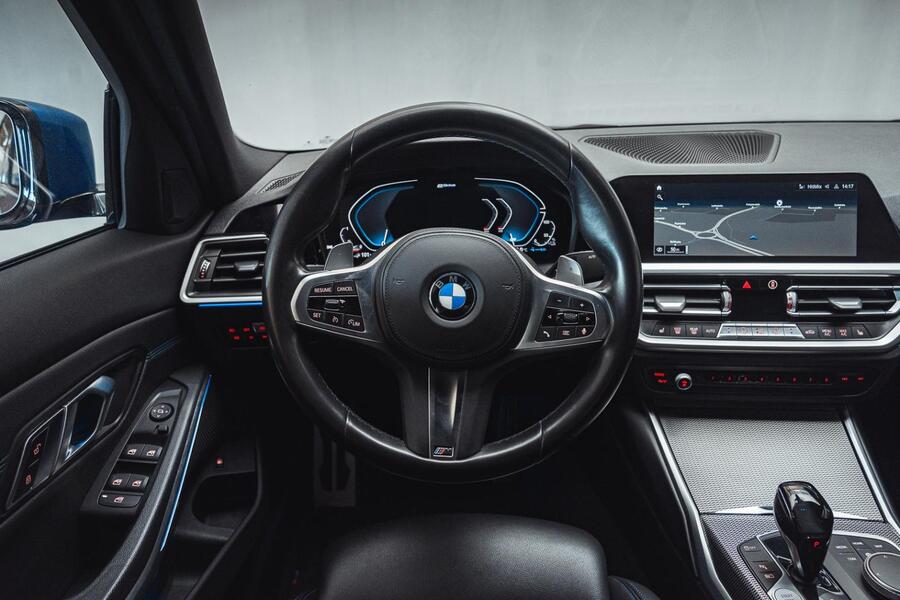 BMW 330 vaihtoauto