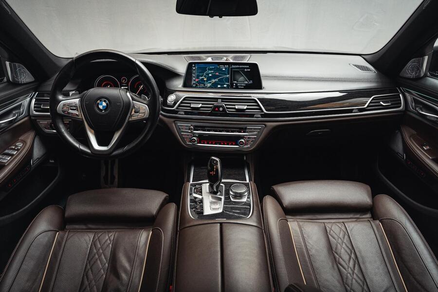 BMW 740 vaihtoauto