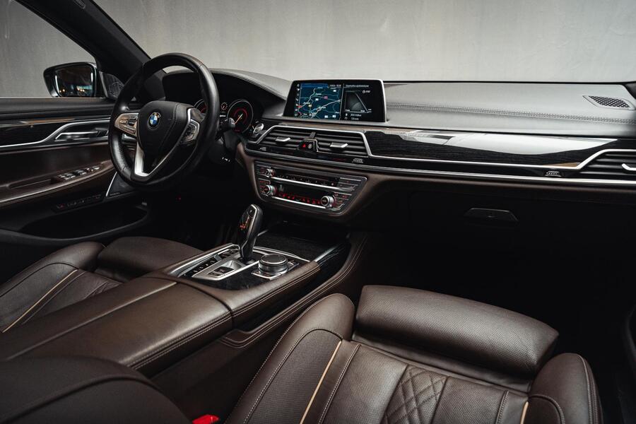 BMW 740 vaihtoauto