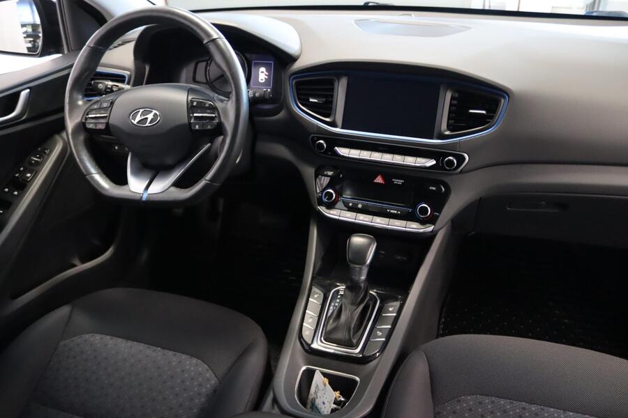 Hyundai IONIQ plug-in vaihtoauto