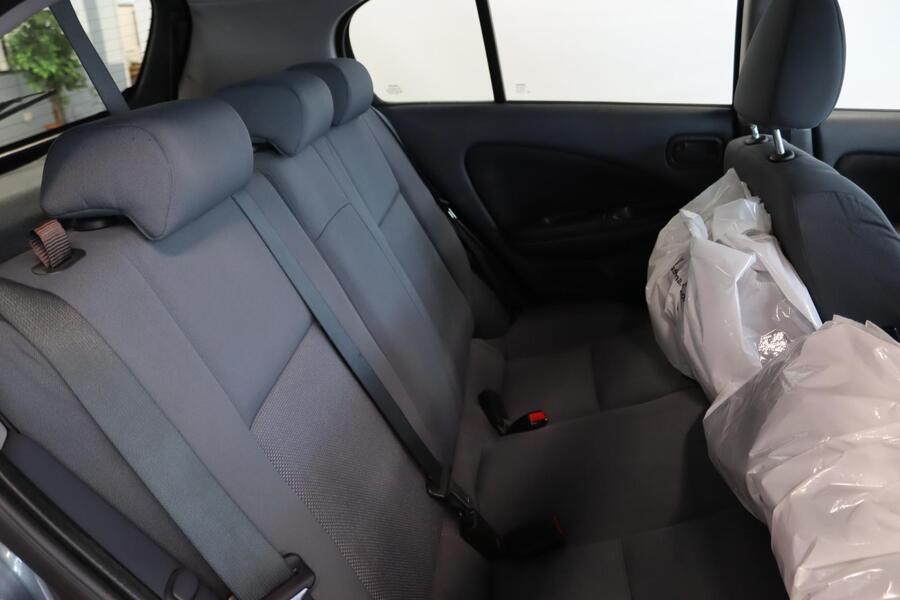 Nissan Almera vaihtoauto