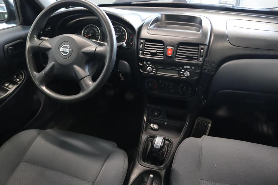 Nissan Almera vaihtoauto