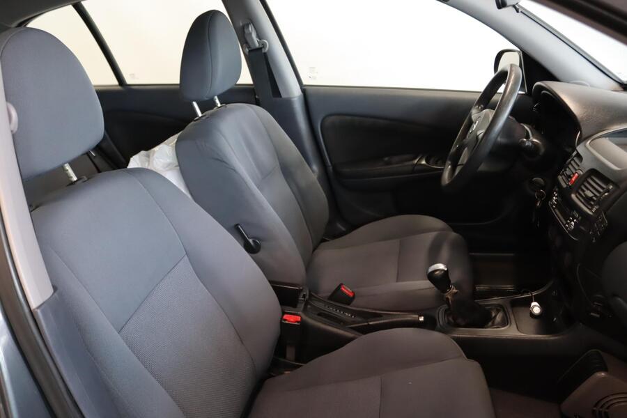 Nissan Almera vaihtoauto