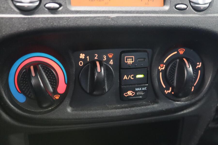 Nissan Almera vaihtoauto