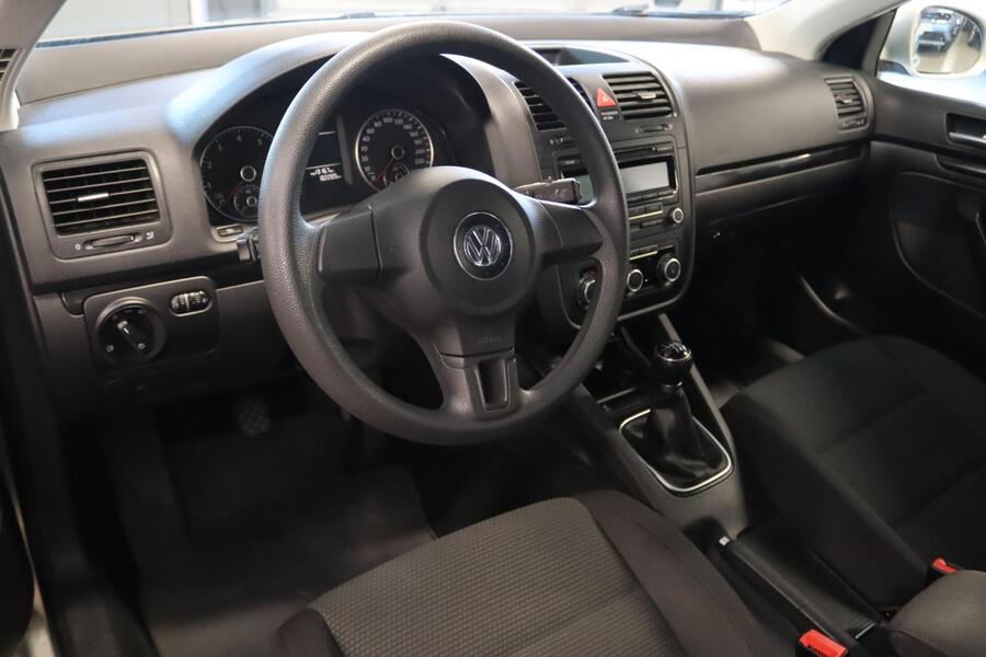 Volkswagen Jetta vaihtoauto