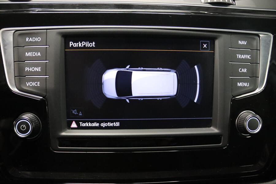 Volkswagen Touran vaihtoauto