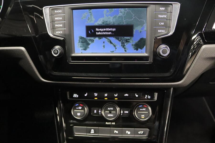 Volkswagen Touran vaihtoauto