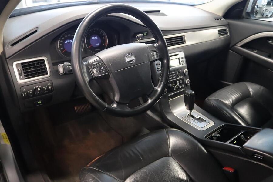 Volvo V70 vaihtoauto