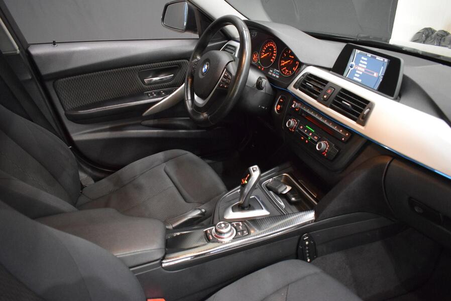 BMW 320 vaihtoauto