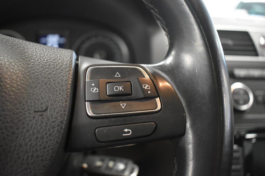 Volkswagen Touran vaihtoauto