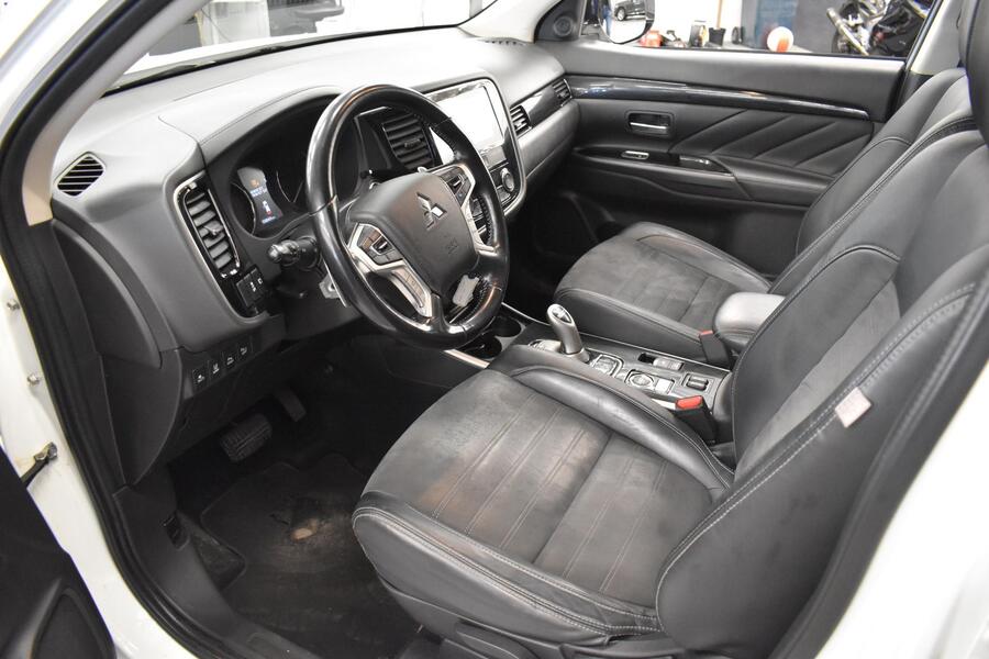 Mitsubishi Outlander PHEV vaihtoauto