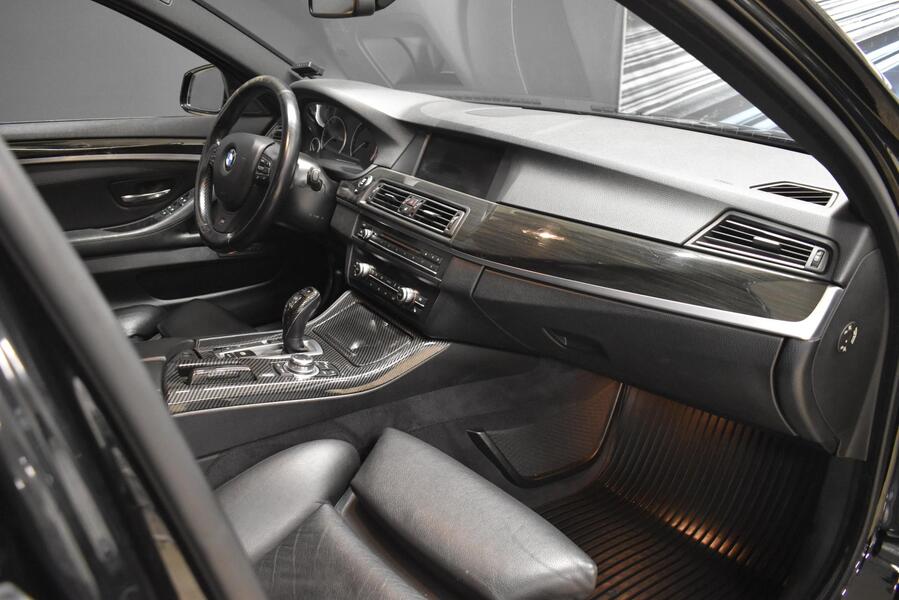 BMW M550d vaihtoauto