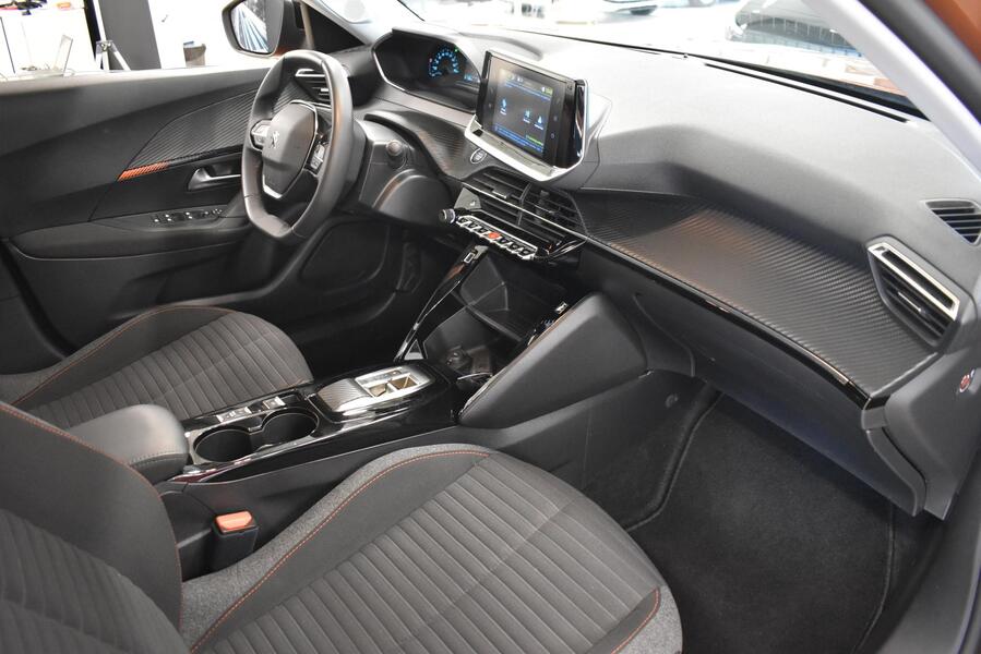 Peugeot e-2008 vaihtoauto