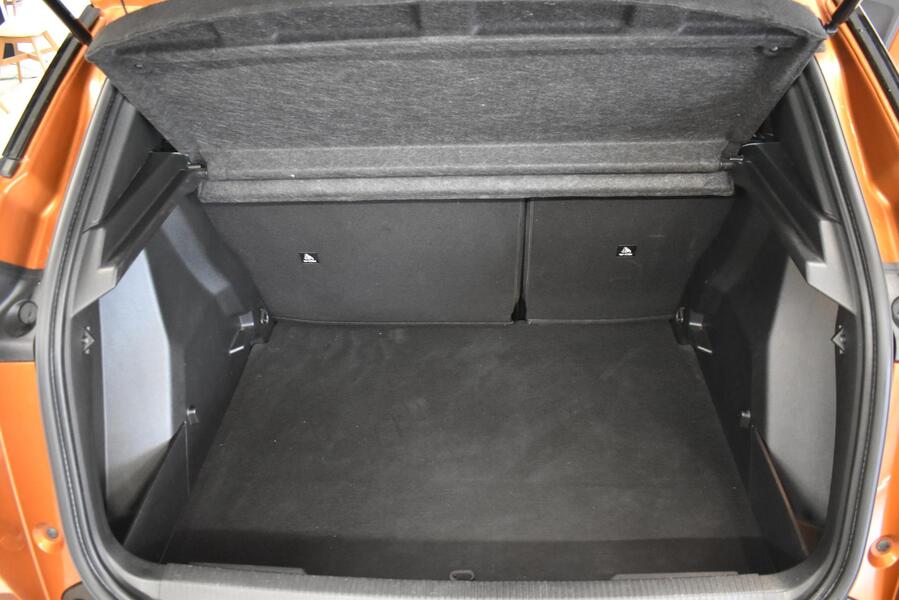 Peugeot e-2008 vaihtoauto