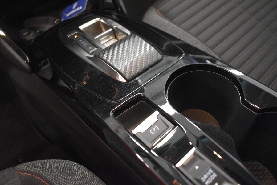 Peugeot e-2008 vaihtoauto