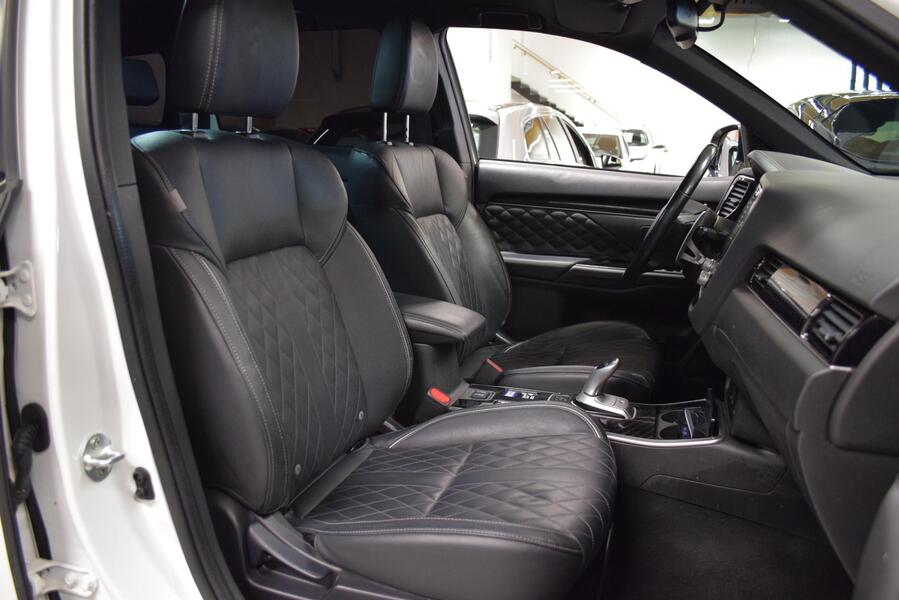 Mitsubishi Outlander PHEV vaihtoauto