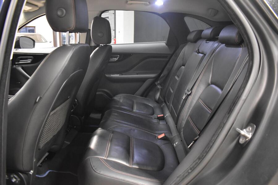 Jaguar F-PACE vaihtoauto