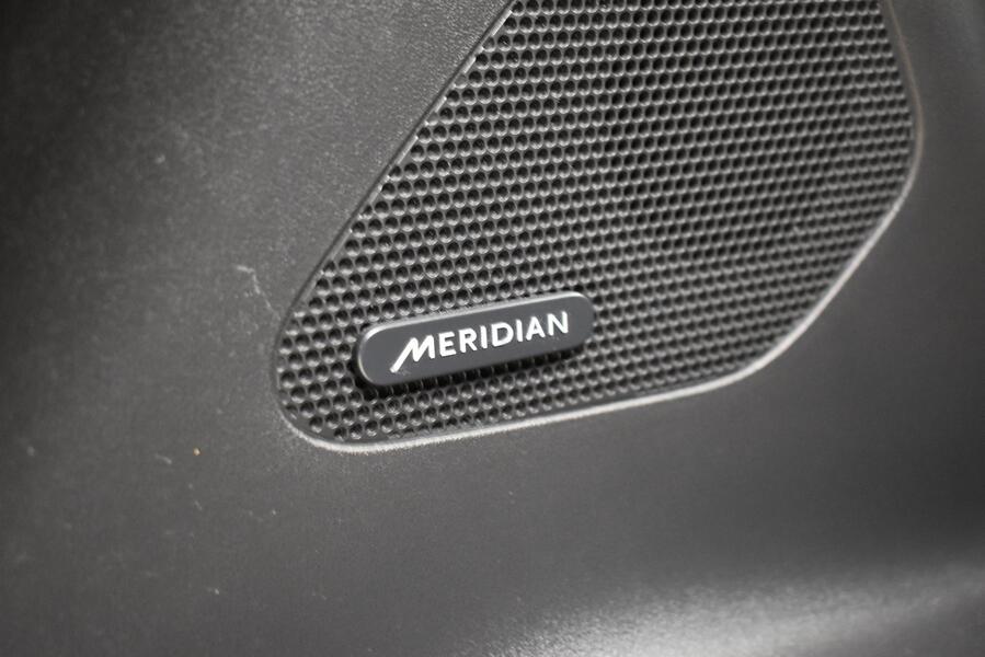 Jaguar F-PACE vaihtoauto