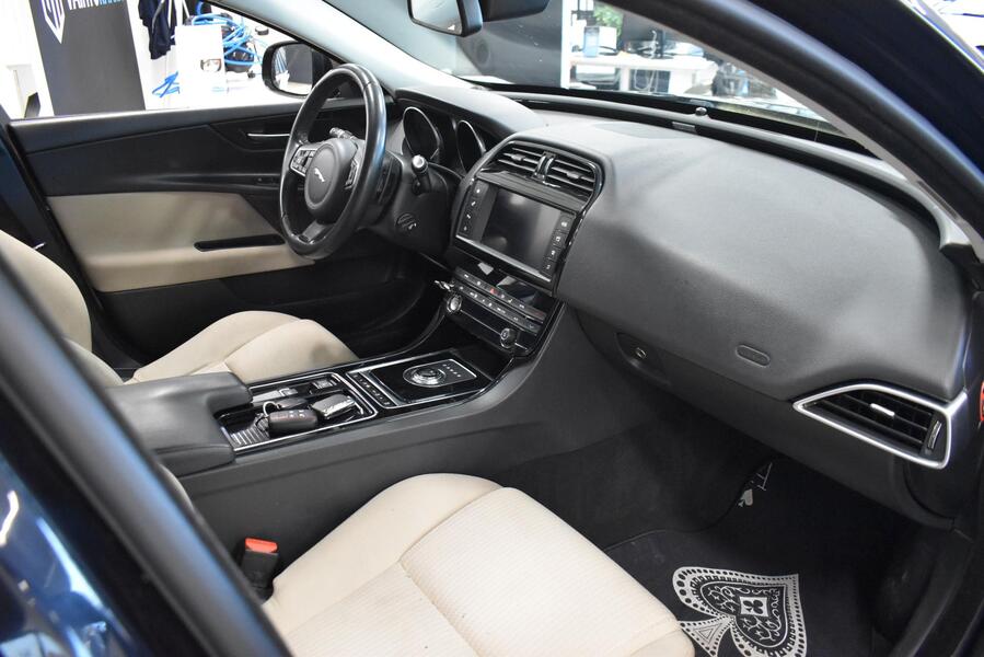 Jaguar XE vaihtoauto