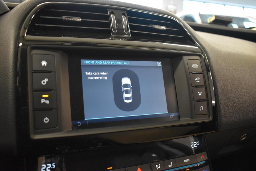 Jaguar XE vaihtoauto