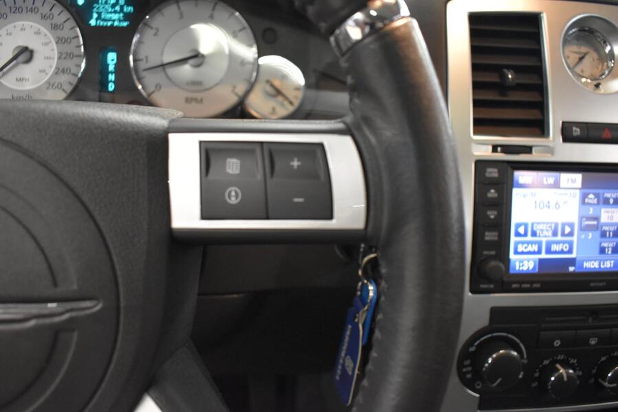 Chrysler 300C vaihtoauto