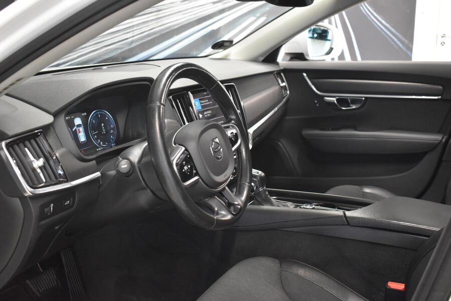 Volvo V90 Cross Country vaihtoauto